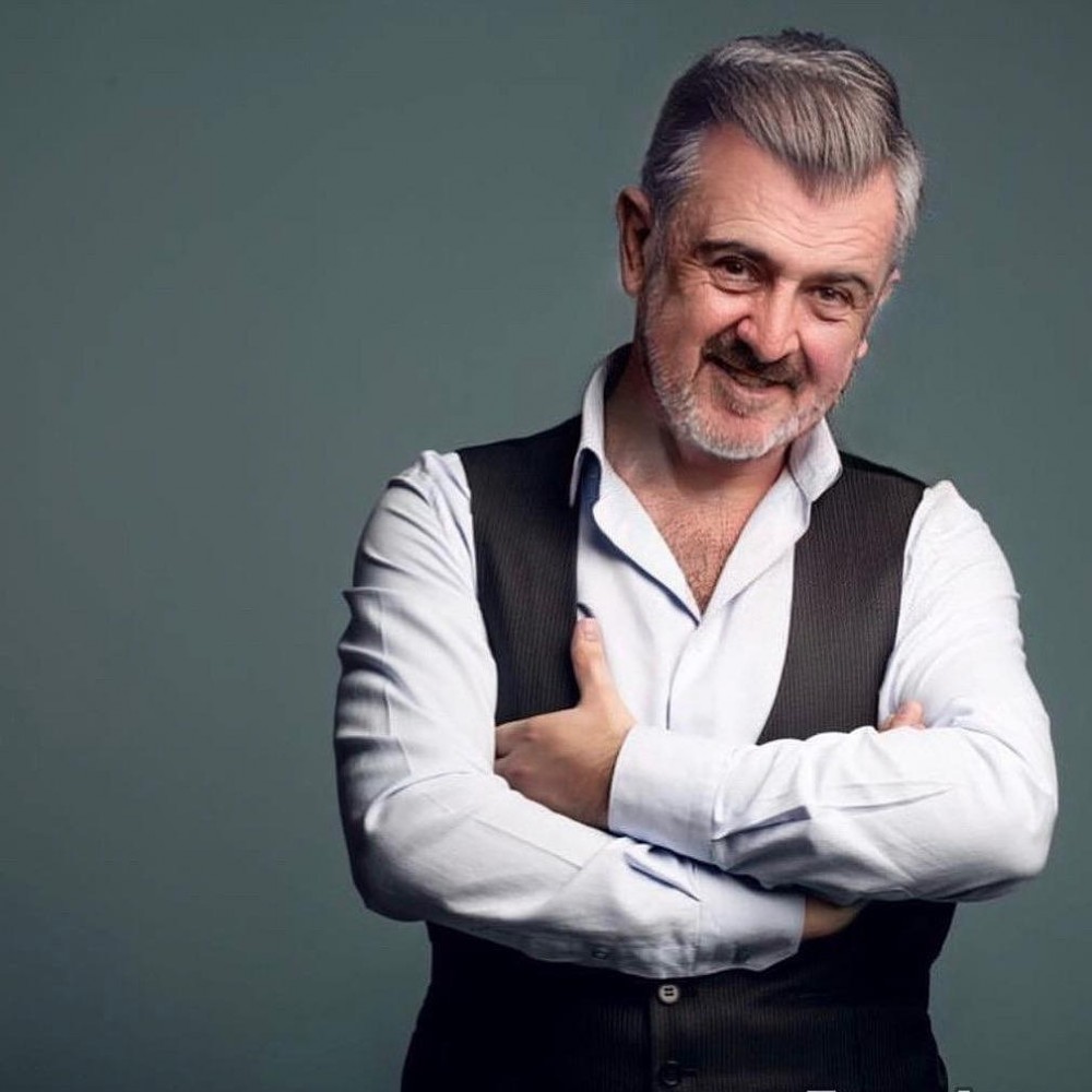 Şou-biznesdə yeni trend: özlərini qocaltdılar - FOTO